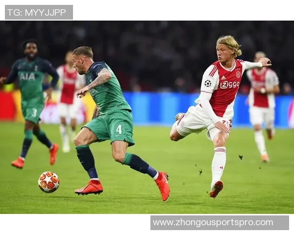 乔治替补登场即破门阿贾克斯10人苦战仍落后切尔西1比5